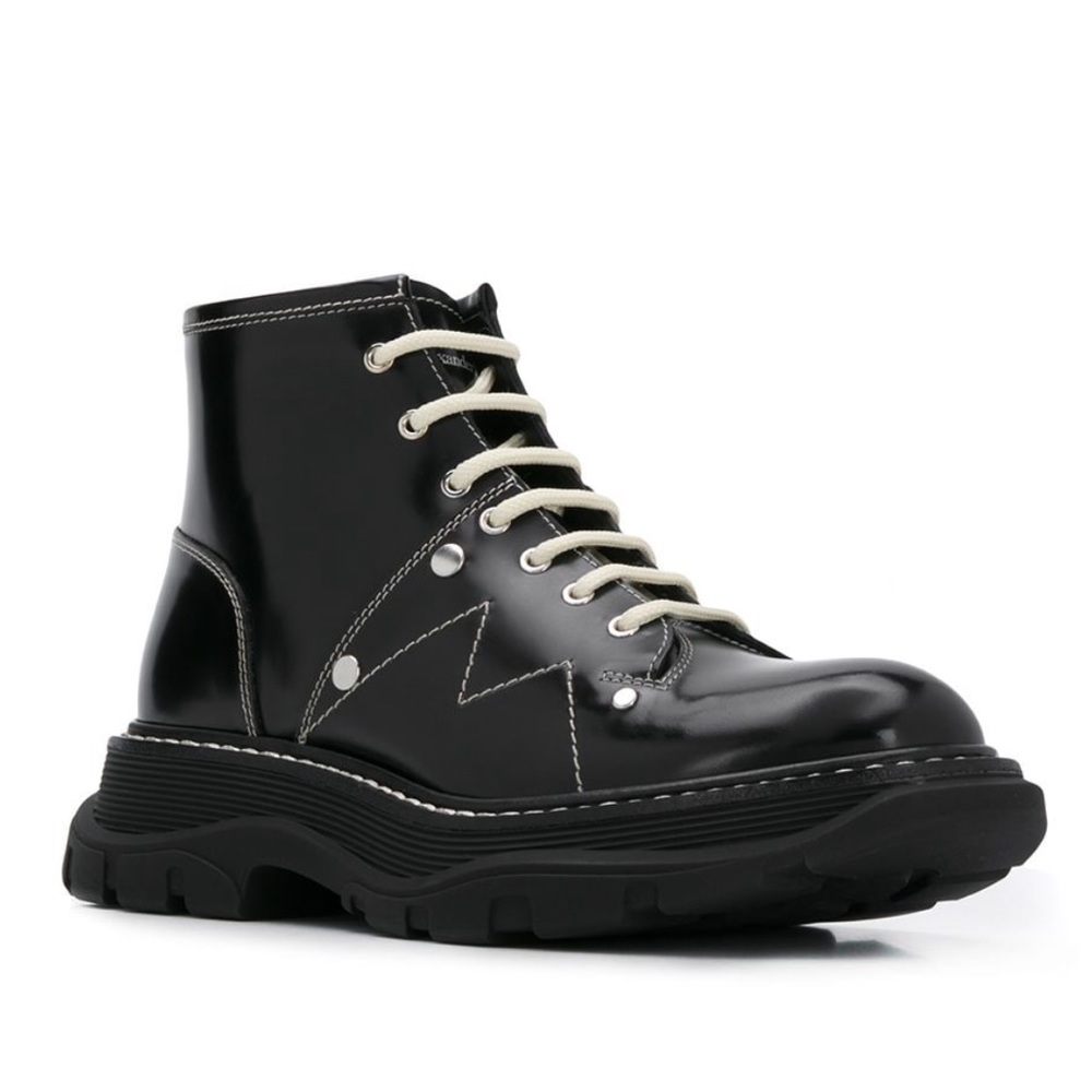 NWOB - Alexander McQUEEN Women's Tread Lace Up Shiny Leather Boots - Size 37.5